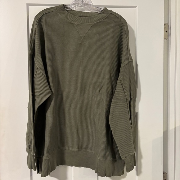 aerie Tops - NWOT Aerie Olive Green Ribbed Sweatshirt